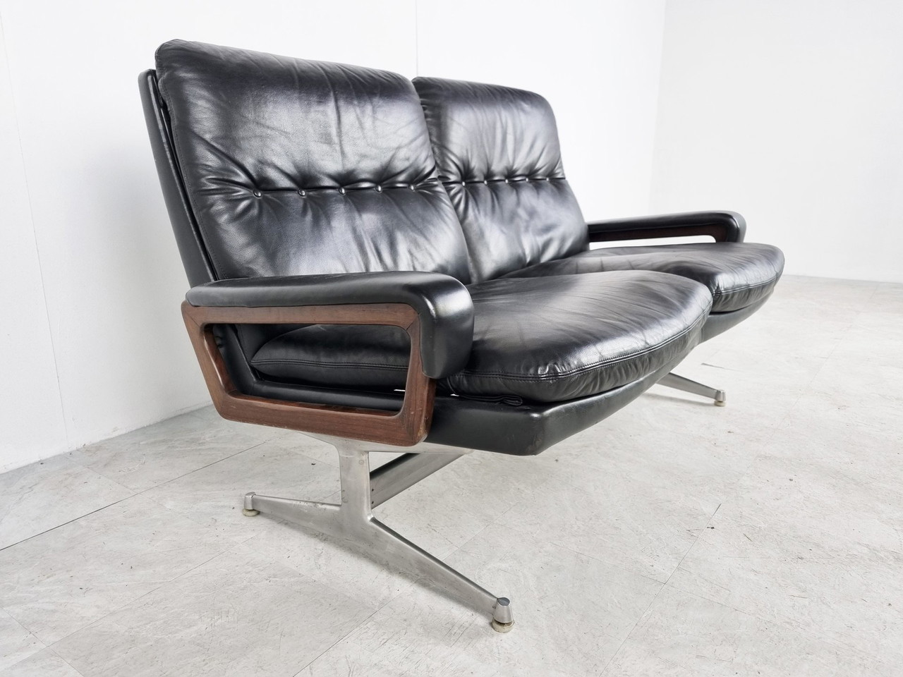 Strässle international sofa by André Vandenbeuck €1,250 Whoppah