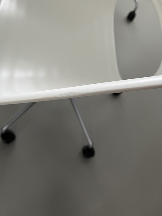 Image 1 of Chaise Tom Vac de Vitra