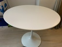 Saarinen Knoll Tulip table