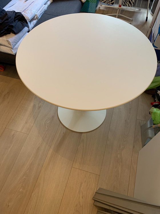 Image 1 of Saarinen Knoll Tulip table