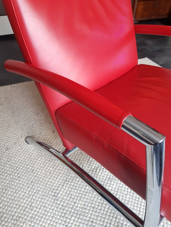 Image 1 of 2 fauteuils rouges Leolux Helical