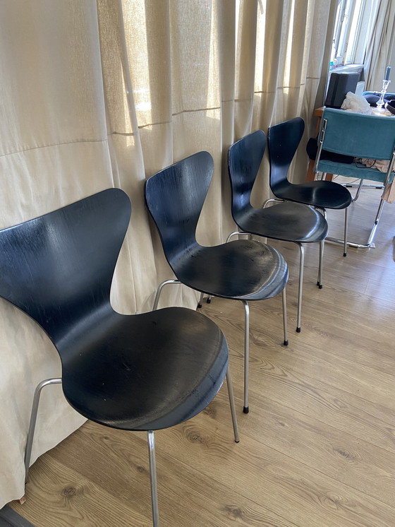 Image 1 of 4x Fritz Hansen Butterfly chairs by Arne Jacobsen