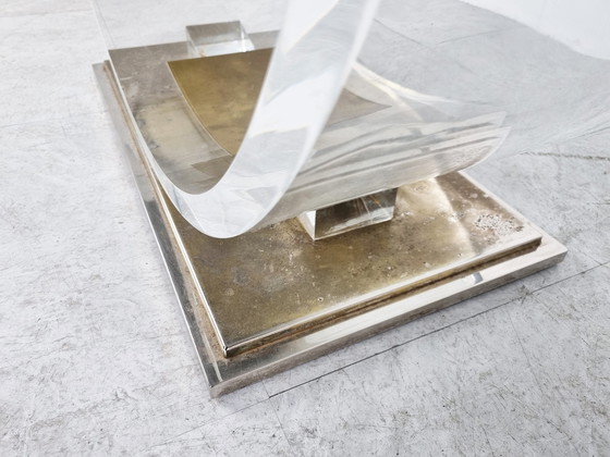 Image 1 of Table basse en arc en lucite et laiton Belgochrom