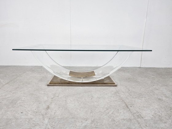 Image 1 of Table basse en arc en lucite et laiton Belgochrom