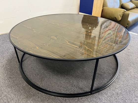 Image 1 of Neat Pode Gloss coffee table