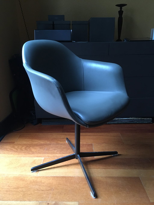 Fauteuil pivotant en cuir BPA