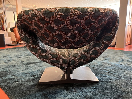 Image 1 of Artifort Ribbon Chair in fabric Zuma Emeraude 5-2023