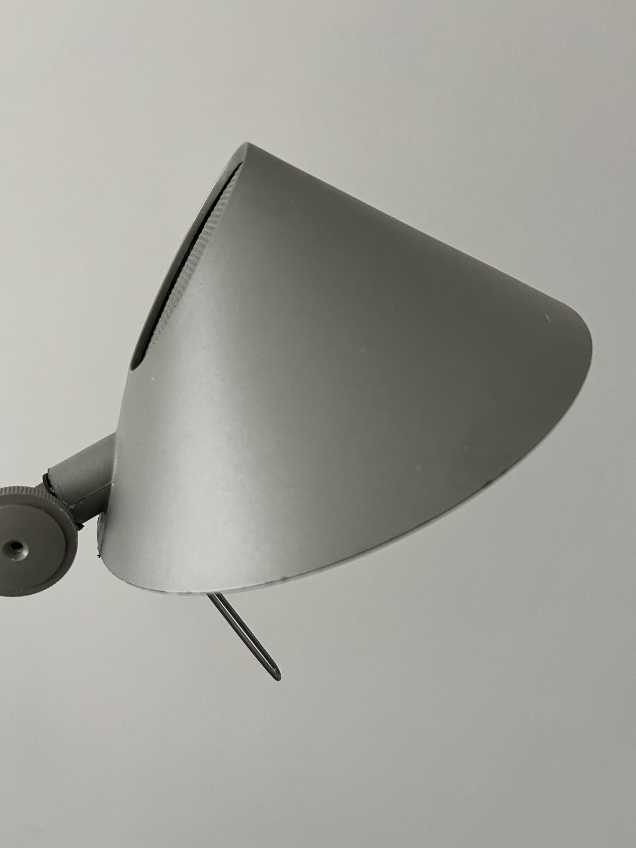 Artemide Nestore Lettura lamp | €600 | Whoppah Artemide Nestore Lettura lamp | €600 | Whoppah