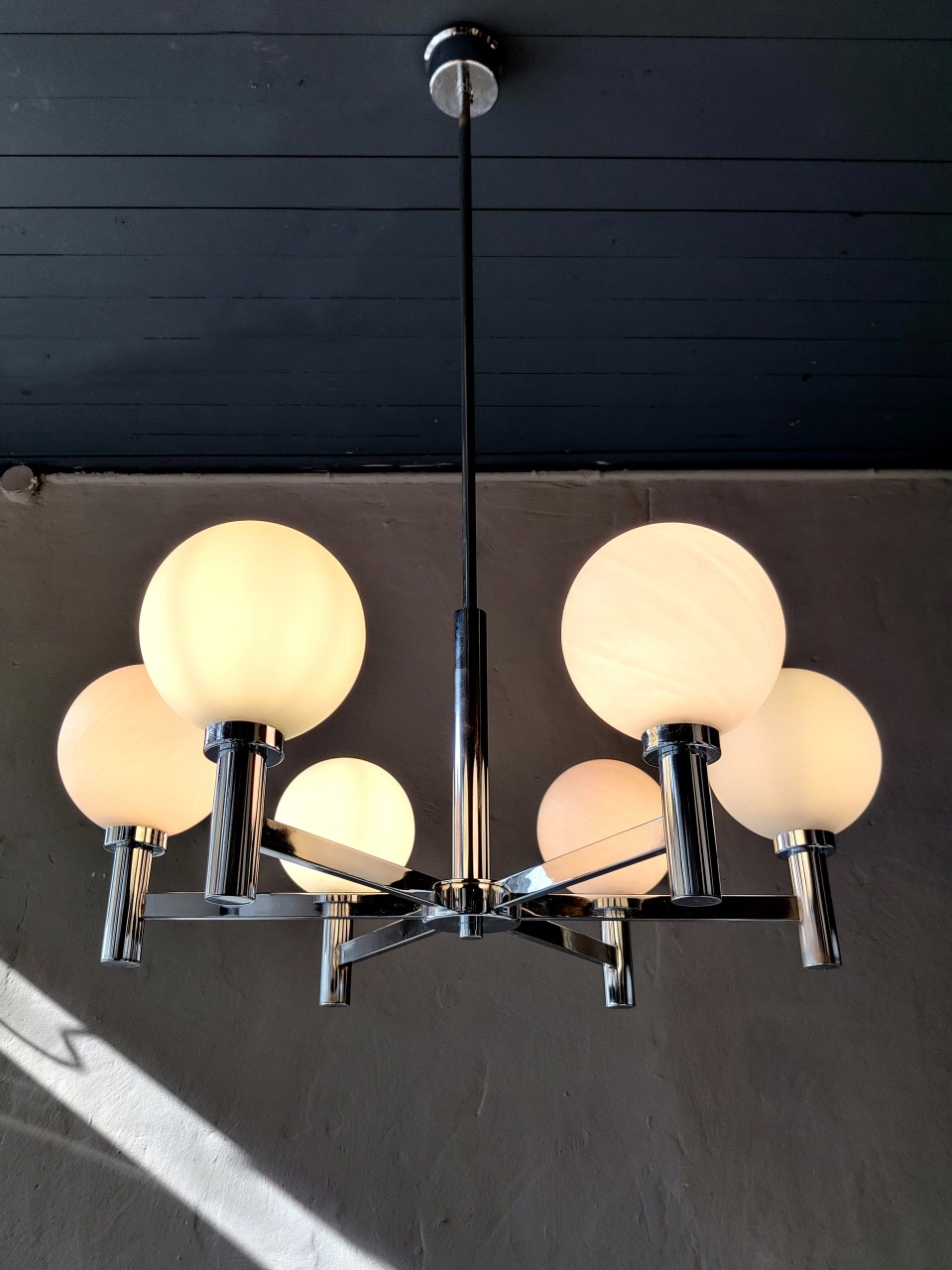 Lampadario enorme