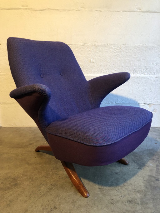 Artifort Penguin chair by Theo Ruth