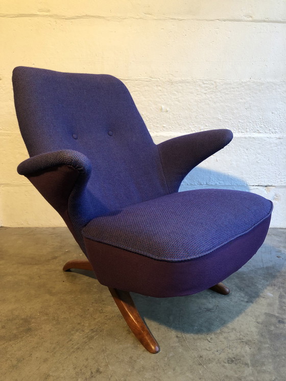 Image 1 of Chaise Artifort Pinguin par Theo Ruth