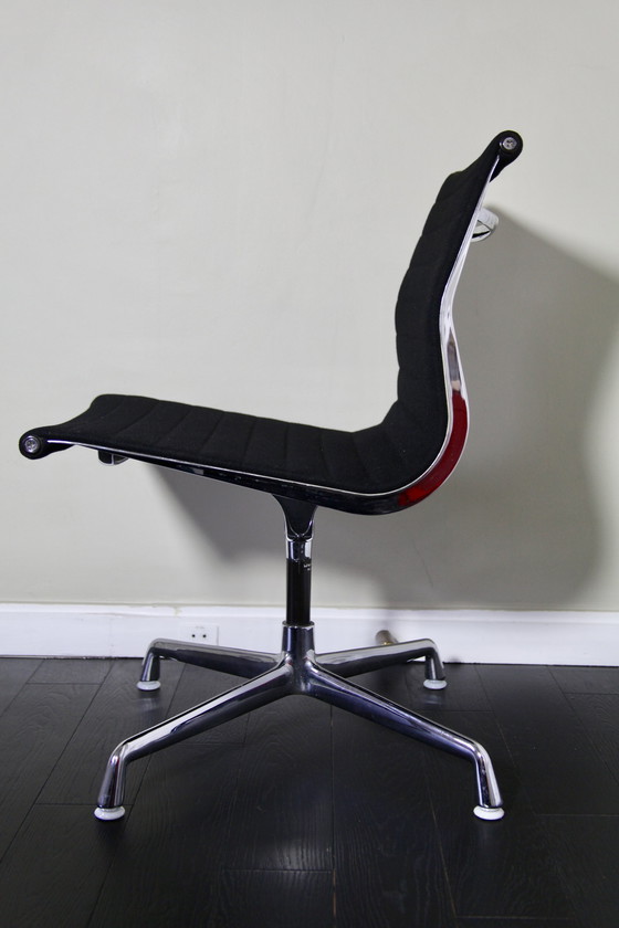 Image 1 of Charles & Ray Eames EA 107Fauteuil de bureau