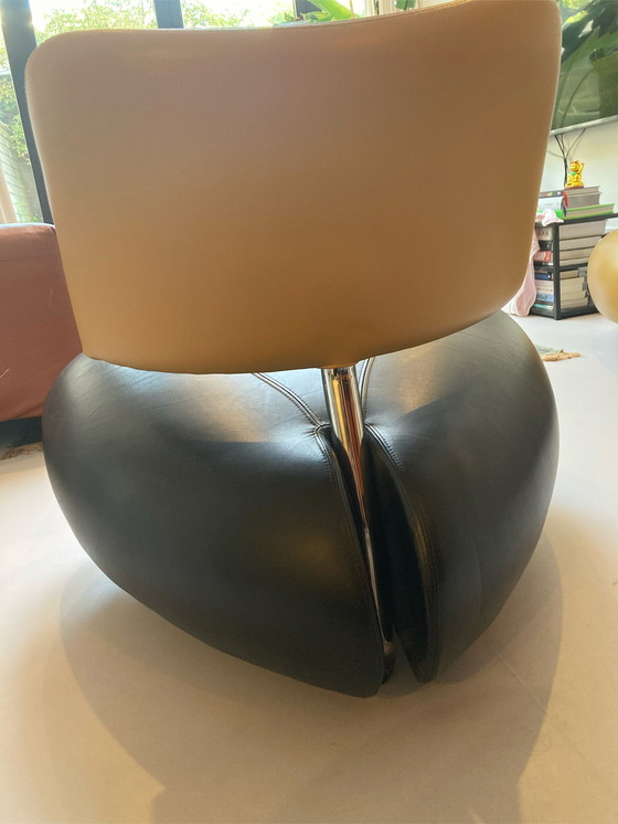 Image 1 of Fauteuil Leolux Pallone noir jaune