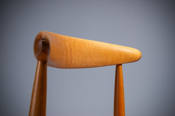 Image 1 of Hans Wegner FH4103 Chaise cardiaque