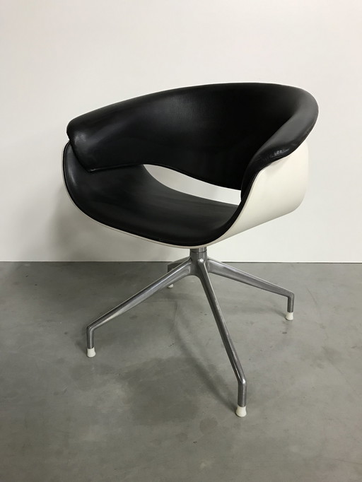 B&B Italia Sina bucket chair