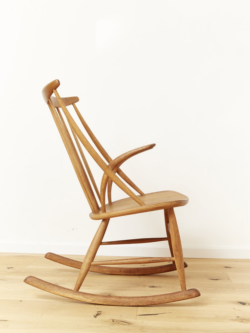 Illum Wikkelsø Rocking Chair "IW3" for Niels Eilersen