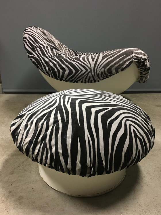 Image 1 of Mario Brunu chair + ottoman