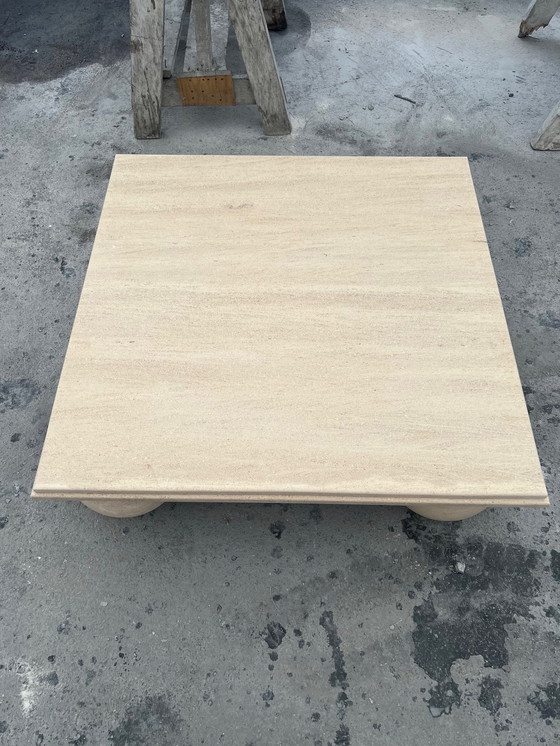 Image 1 of Contemporary coffee table with ball legs