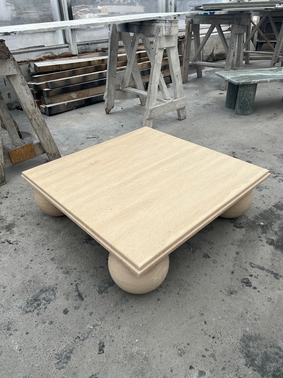 Image 1 of Contemporary coffee table with ball legs