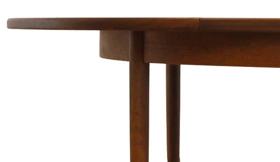Image 1 of G-Plan Round vintage dining room table extendable 'Avebury'