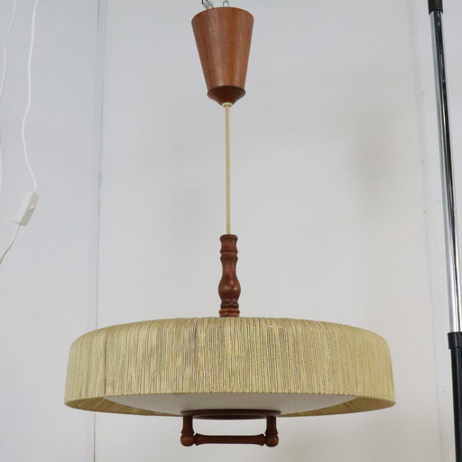 Tamed raffia pendant lamp