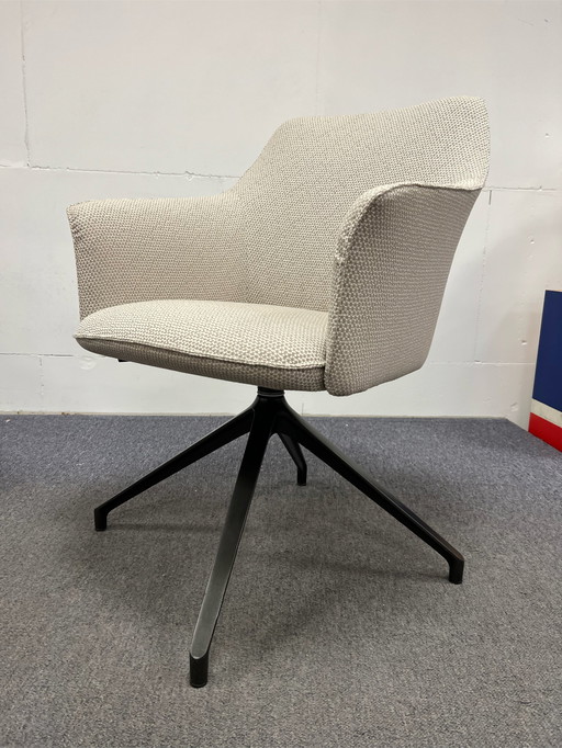 Leolux Mara chair