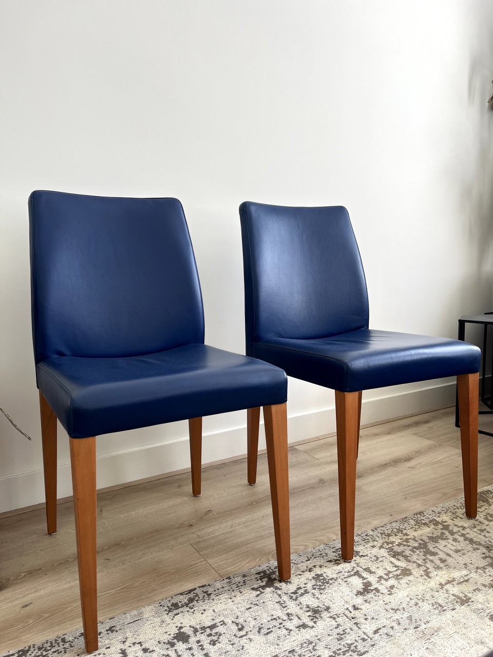 2x Vittoria Poltrona Frau chair | Whoppah