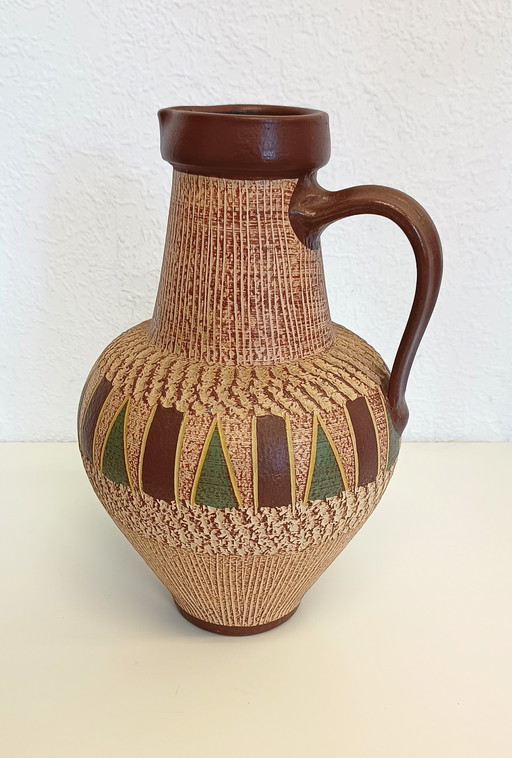 Sawa sgrafitto bottom vase