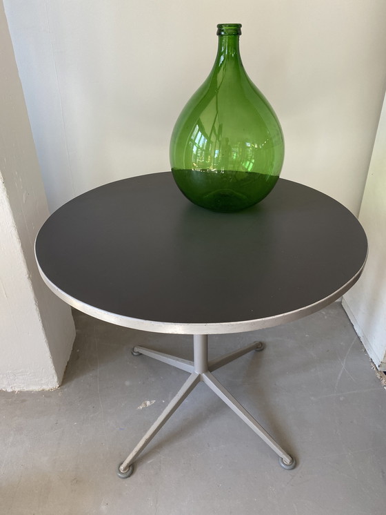 Image 1 of Friso Kramer Ahrend de Cirkel side table