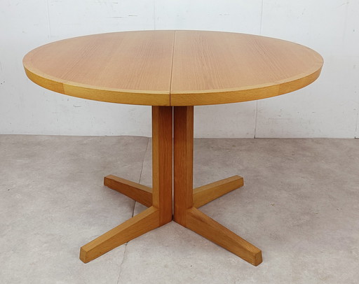 Table ronde danoise vintage