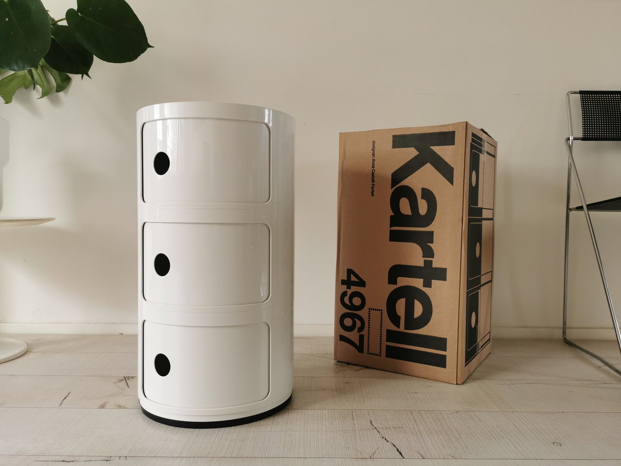 Kartell コンポニビリ 正規品 ホワイトミッドセンチュリー Kartell - Componibili - New! - White | €115 | Whoppah