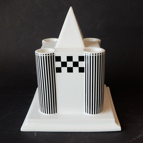 Image 1 of Heide Warlamis - Viënna Collection - Porcelain table piece