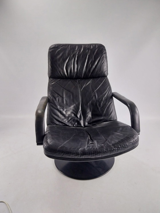 Image 1 of Artifort f156 leather swivel chair.  Black 