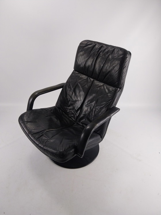 Image 1 of Artifort f156 leather swivel chair.  Black 