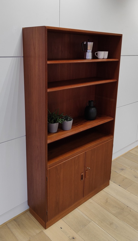 Image 1 of Meuble haut vintage danois - Mid Century | wall cabinet