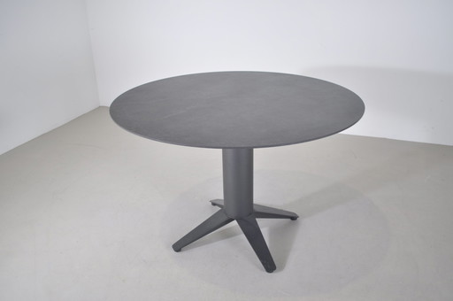 Bert Plantagie dining table
