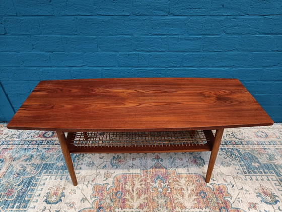 Image 1 of Tavolino da caffè vintage in rattan