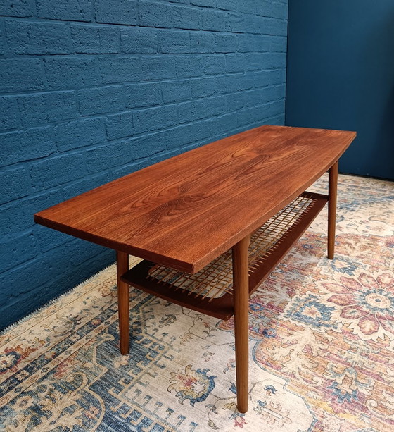 Image 1 of Tavolino da caffè vintage in rattan