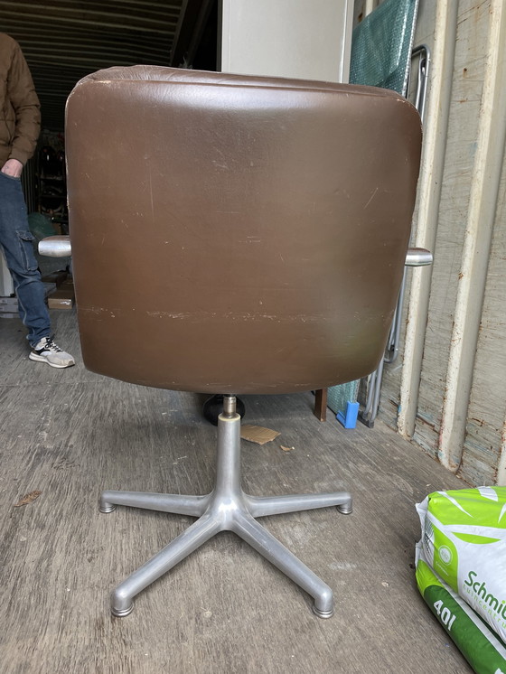 Image 1 of Artifort office chair