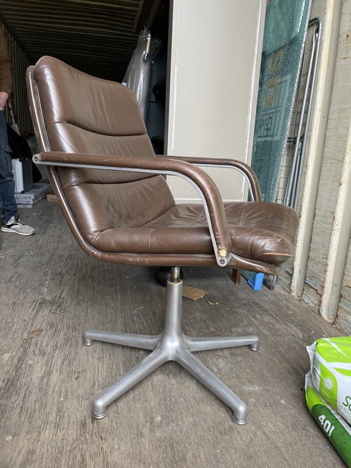 Artifort office chair