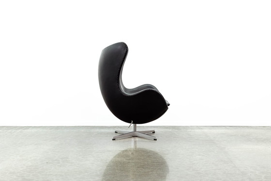 Image 1 of Arne Jacobsen egg chair