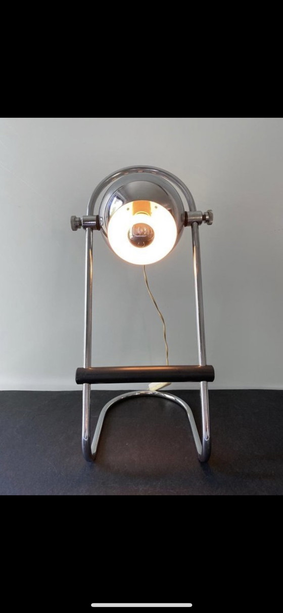 Image 1 of Lampada da tavolo vintage a forma di bulbo oculare
