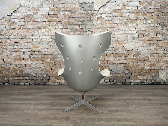 Image 1 of Poltrona Frau Regina Swivel Chair