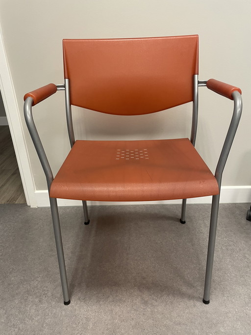 8x Ahrend chair with armrest