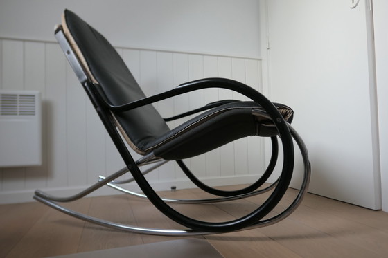 Image 1 of Sedia a dondolo vintage Paul Tuttle Nonna