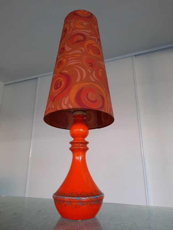 Image 1 of Lampe vintage en céramique avec cachet allemand