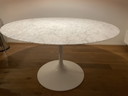 Carrara marble table round