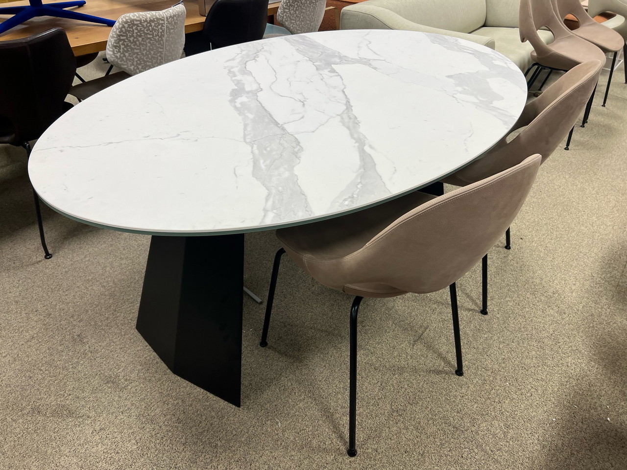 Tonon Steel Table | €2,499 | Whoppah