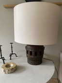 Lampada da tavolo in legno