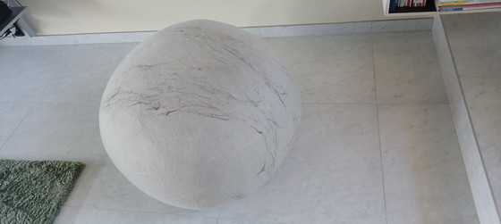 Image 1 of Katsustone pouf/seating element in 100% white marbled wool